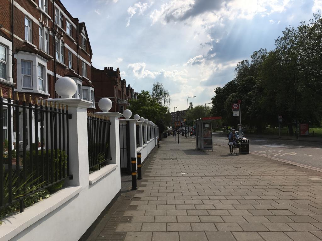 Clapham South Dudley Hotel Λονδίνο Εξωτερικό φωτογραφία